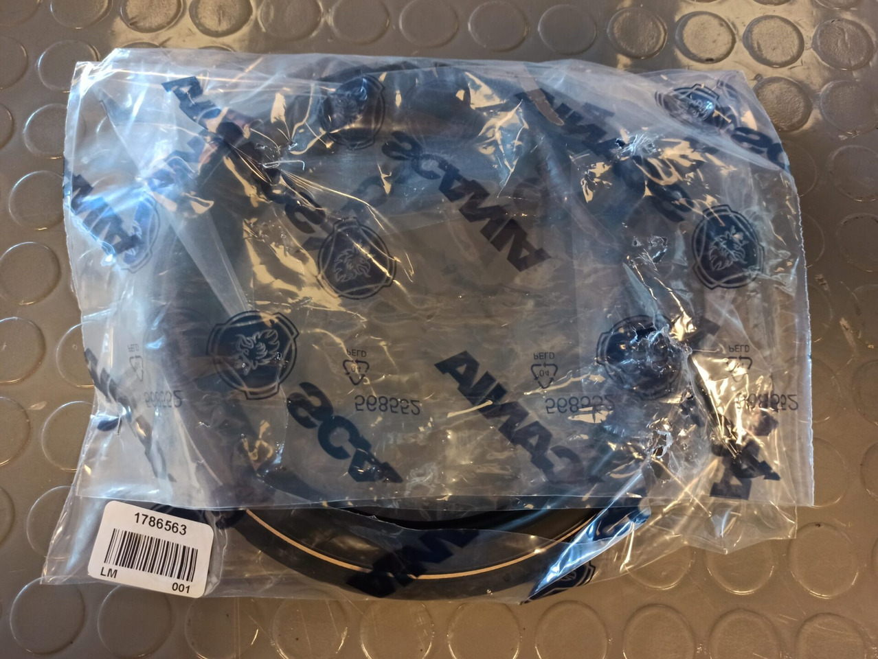 SCANIA CRANKSHAFT SEAL - 1786563 - Zalomený hřídel pro Nákladní auto: obrázek 1 SCANIA CRANKSHAFT SEAL - 1786563 - Zalomený hřídel pro Nákladní auto: obrázek 1