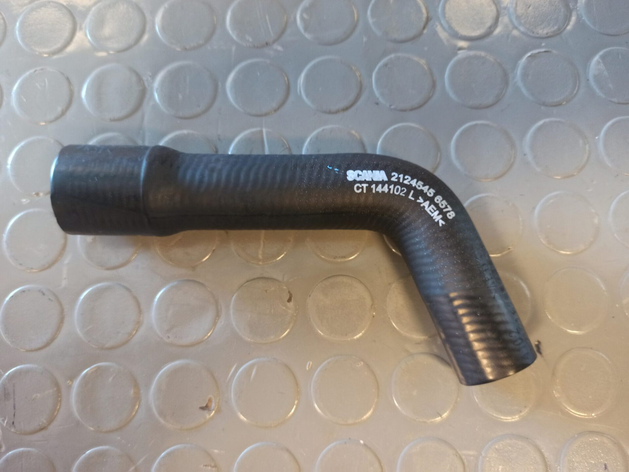 SCANIA HOSE 2124545 - Motor a díly pro Nákladní auto: obrázek 1 SCANIA HOSE 2124545 - Motor a díly pro Nákladní auto: obrázek 1