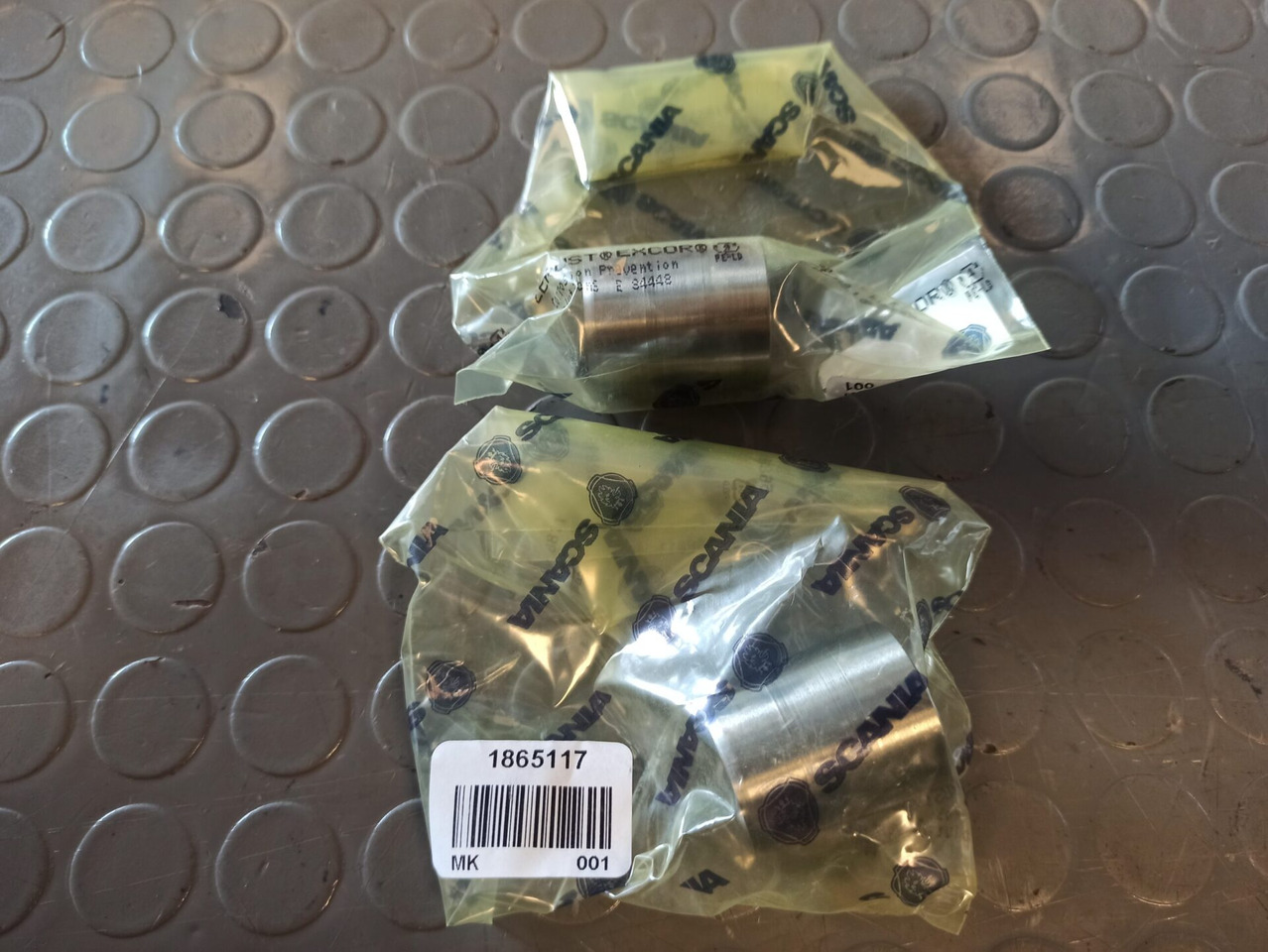 SCANIA INJECTOR SLEEVE 1865117 - Injektor pro Nákladní auto: obrázek 1 SCANIA INJECTOR SLEEVE 1865117 - Injektor pro Nákladní auto: obrázek 1