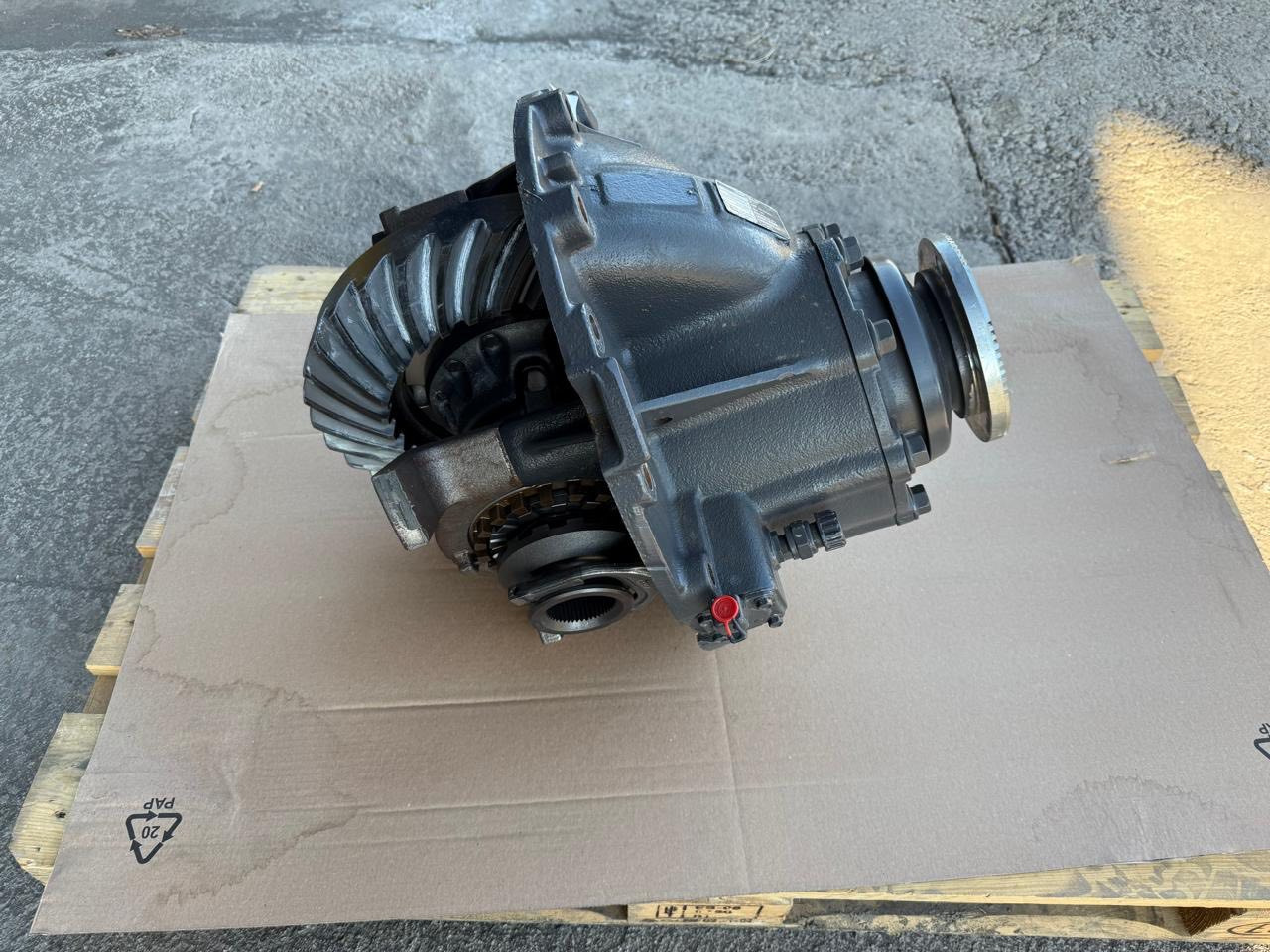 VOLVO Differential Groups 20701332 / 20487379 - Náprava a díly pro Nákladní auto: obrázek 3 VOLVO Differential Groups 20701332 / 20487379 - Náprava a díly pro Nákladní auto: obrázek 3