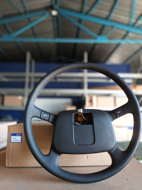 VOLVO STEERING WHEEL 1062027 - Volant pro Nákladní auto: obrázek 1 VOLVO STEERING WHEEL 1062027 - Volant pro Nákladní auto: obrázek 1