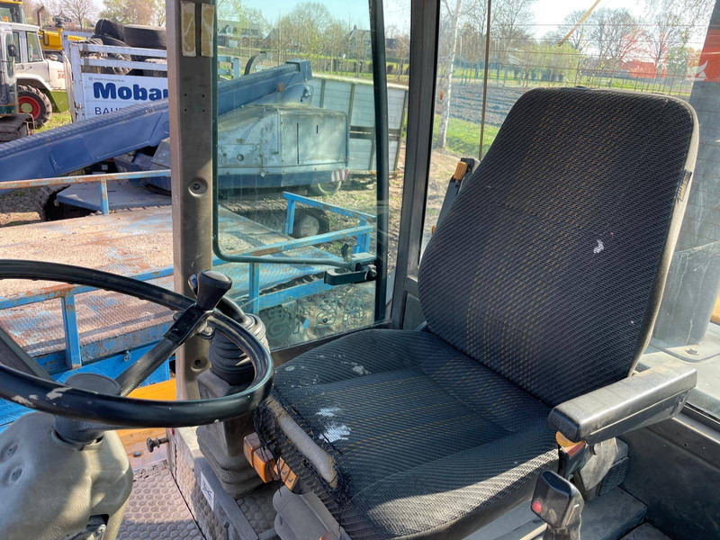 Kolový nakladač Ahlmann AS150: obrázek 11