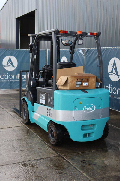 Baoli KBE 30 - Elektrický vysokozdvižný vozík: obrázek 4 Baoli KBE 30 - Elektrický vysokozdvižný vozík: obrázek 4