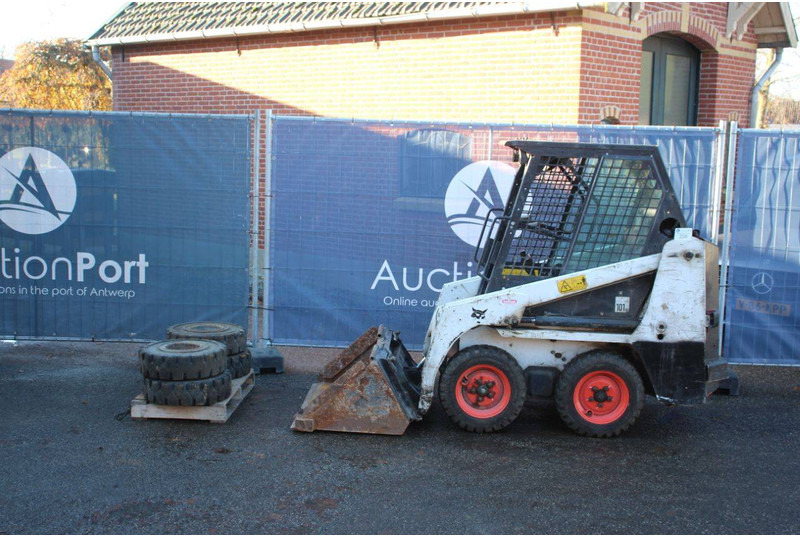 Bobcat 530 - Kolový nakladač: obrázek 2 Bobcat 530 - Kolový nakladač: obrázek 2