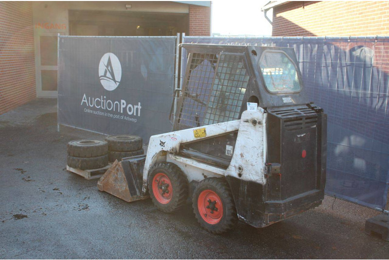 Bobcat 530 - Kolový nakladač: obrázek 3 Bobcat 530 - Kolový nakladač: obrázek 3