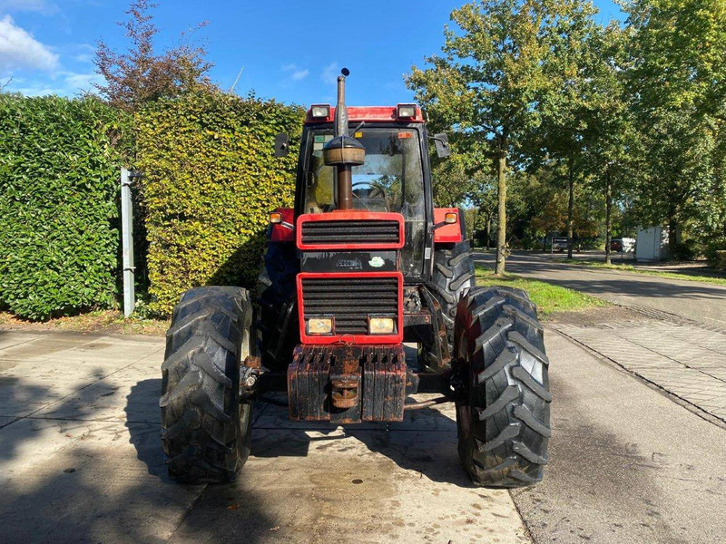Case 1455XL - Traktor: obrázek 3 Case 1455XL - Traktor: obrázek 3