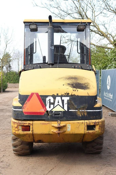 Caterpillar 906 - Kolový nakladač: obrázek 4 Caterpillar 906 - Kolový nakladač: obrázek 4