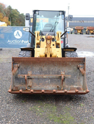 Kolový nakladač Caterpillar 906H: obrázek 8