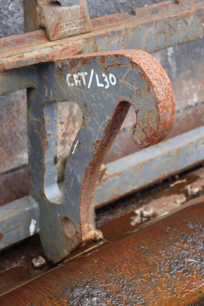 Kolový nakladač Caterpillar 906H: obrázek 13