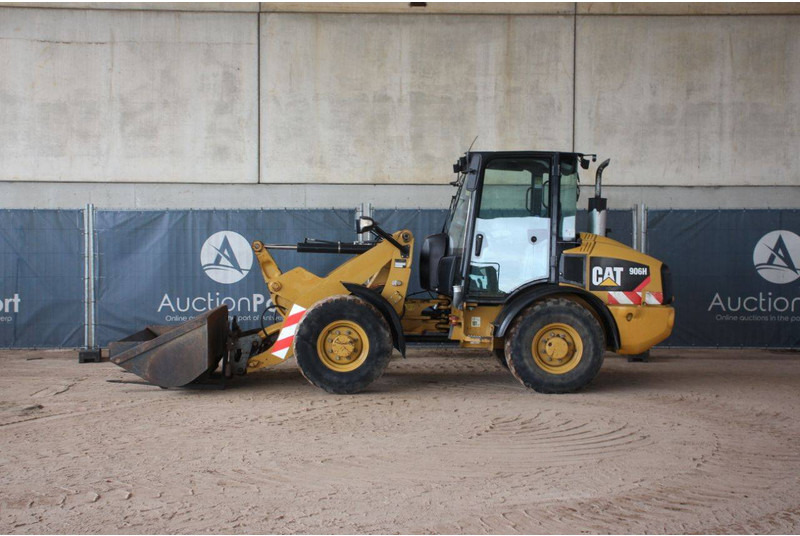 Caterpillar 906H - Kolový nakladač: obrázek 2 Caterpillar 906H - Kolový nakladač: obrázek 2