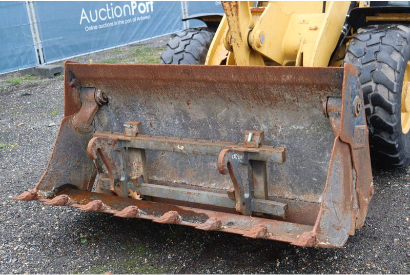 Kolový nakladač Caterpillar 906H: obrázek 10