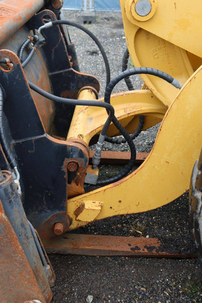 Kolový nakladač Caterpillar 906H: obrázek 14