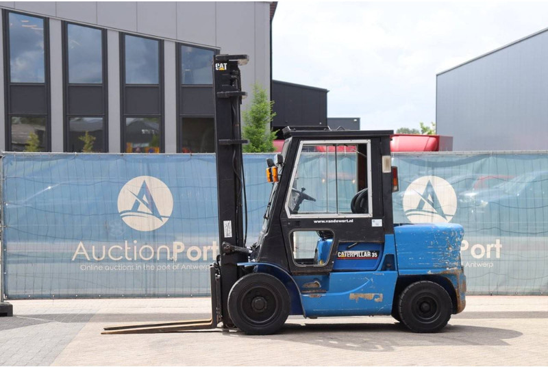 Caterpillar DP35K - Dieselový vysokozdvižný vozík: obrázek 1 Caterpillar DP35K - Dieselový vysokozdvižný vozík: obrázek 1