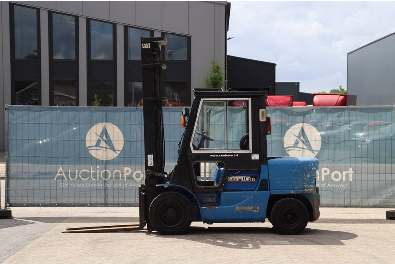 Caterpillar DP35K - Dieselový vysokozdvižný vozík: obrázek 2 Caterpillar DP35K - Dieselový vysokozdvižný vozík: obrázek 2