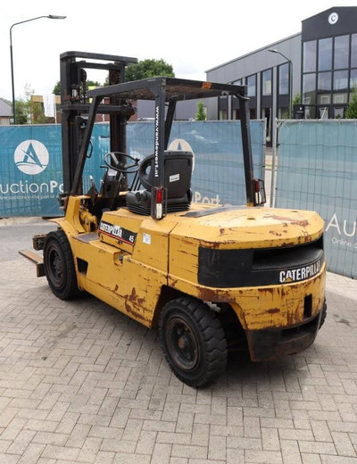 Caterpillar DP45 - Dieselový vysokozdvižný vozík: obrázek 4 Caterpillar DP45 - Dieselový vysokozdvižný vozík: obrázek 4