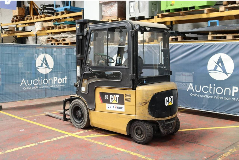 Caterpillar EP30K-PAC - Elektrický vysokozdvižný vozík: obrázek 4 Caterpillar EP30K-PAC - Elektrický vysokozdvižný vozík: obrázek 4