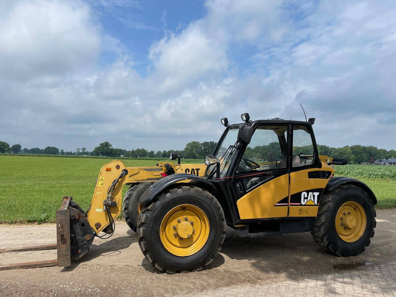 Caterpillar TH220B - Teleskopický manipulátor: obrázek 5 Caterpillar TH220B - Teleskopický manipulátor: obrázek 5