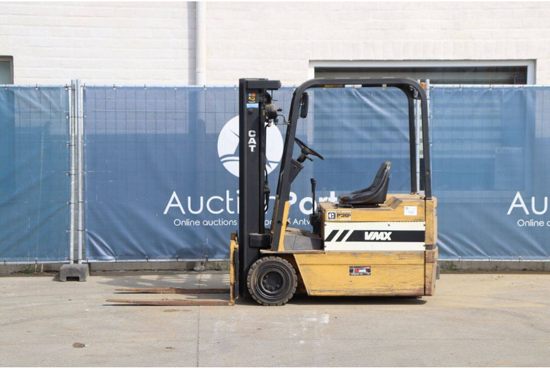 Caterpillar VMAX F30 - Elektrický vysokozdvižný vozík: obrázek 1 Caterpillar VMAX F30 - Elektrický vysokozdvižný vozík: obrázek 1