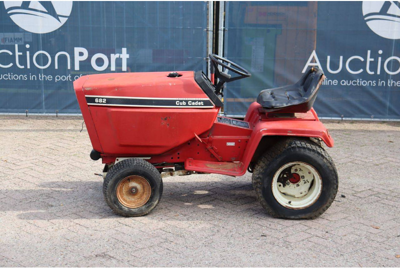 Cub Cadet 682 - Sekačka na trávu: obrázek 2 Cub Cadet 682 - Sekačka na trávu: obrázek 2