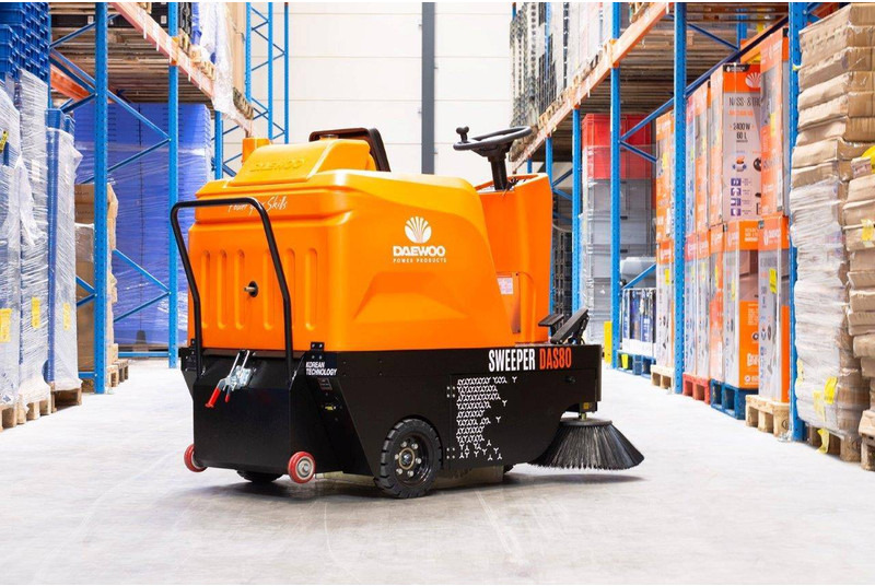 Daewoo DAS80 Zit - Zametací vůz: obrázek 4 Daewoo DAS80 Zit - Zametací vůz: obrázek 4