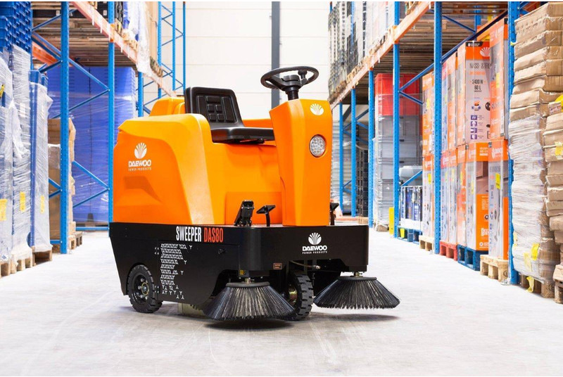 Daewoo DAS80 Zit - Zametací vůz: obrázek 2 Daewoo DAS80 Zit - Zametací vůz: obrázek 2