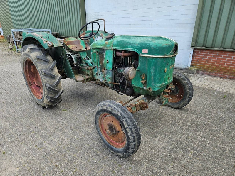 Deutz D30 - Traktor: obrázek 3 Deutz D30 - Traktor: obrázek 3
