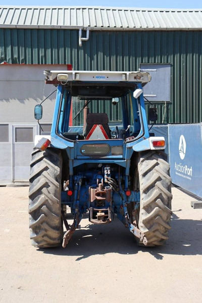 Ford 5610 - Traktor: obrázek 4 Ford 5610 - Traktor: obrázek 4