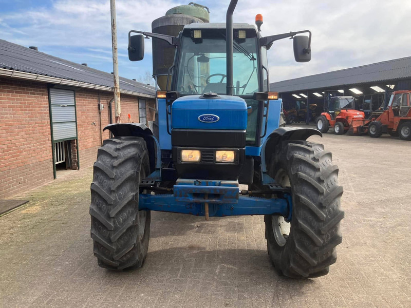 Ford 8340 - Traktor: obrázek 3 Ford 8340 - Traktor: obrázek 3
