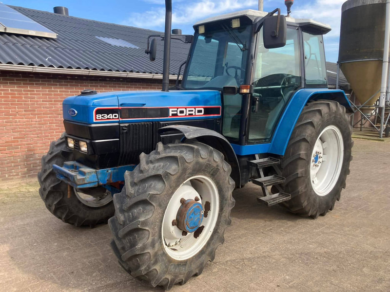 Ford 8340 - Traktor: obrázek 1 Ford 8340 - Traktor: obrázek 1