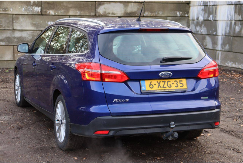 Ford Focus - Sedan: obrázek 4 Ford Focus - Sedan: obrázek 4