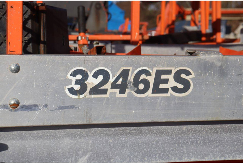 Kloubová plošina Genie 3246ES: obrázek 8 Kloubová plošina Genie 3246ES: obrázek 8