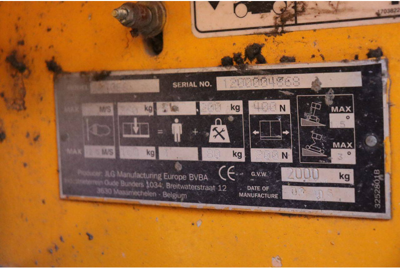 Kloubová plošina Genie 3246ES: obrázek 12 Kloubová plošina Genie 3246ES: obrázek 12