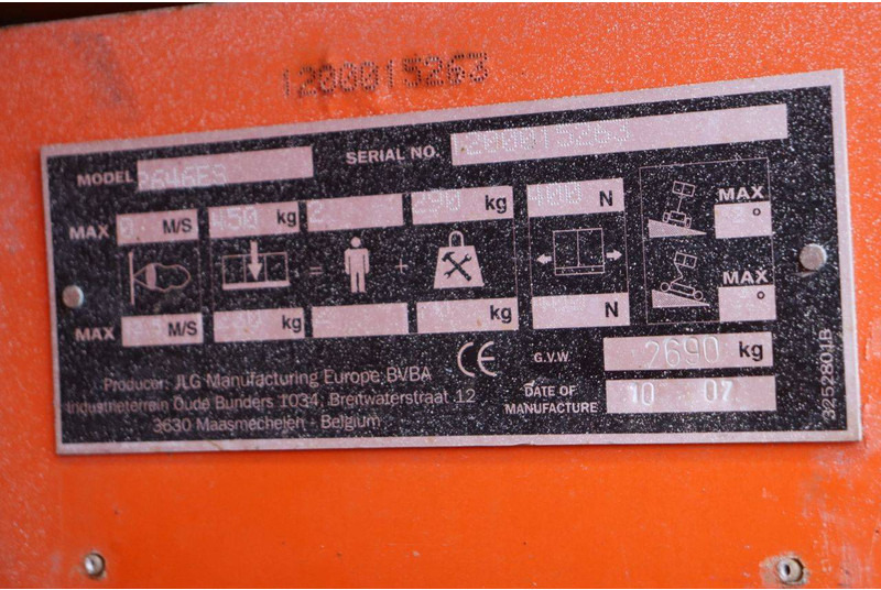 Kloubová plošina Genie 3246ES: obrázek 10 Kloubová plošina Genie 3246ES: obrázek 10