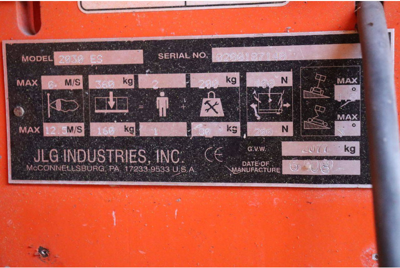 Kloubová plošina Genie 3246ES: obrázek 13 Kloubová plošina Genie 3246ES: obrázek 13