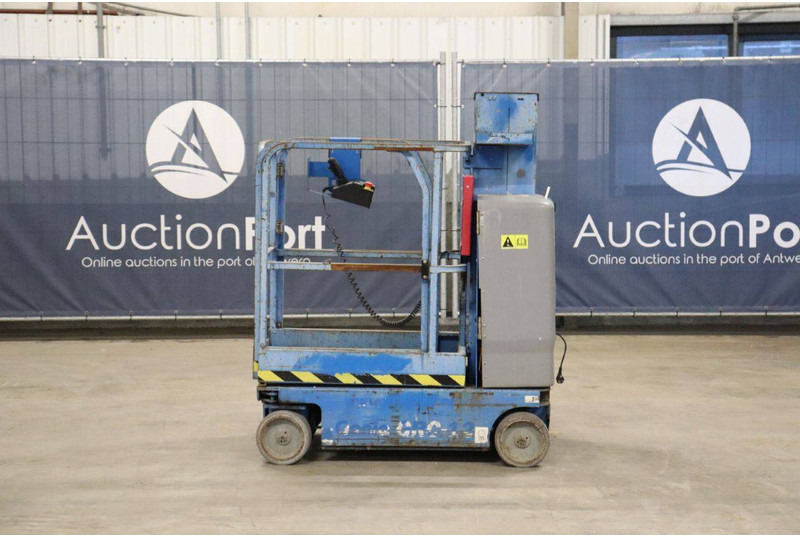 Genie GRC-12 - Vertikální sloupový výtah: obrázek 2 Genie GRC-12 - Vertikální sloupový výtah: obrázek 2