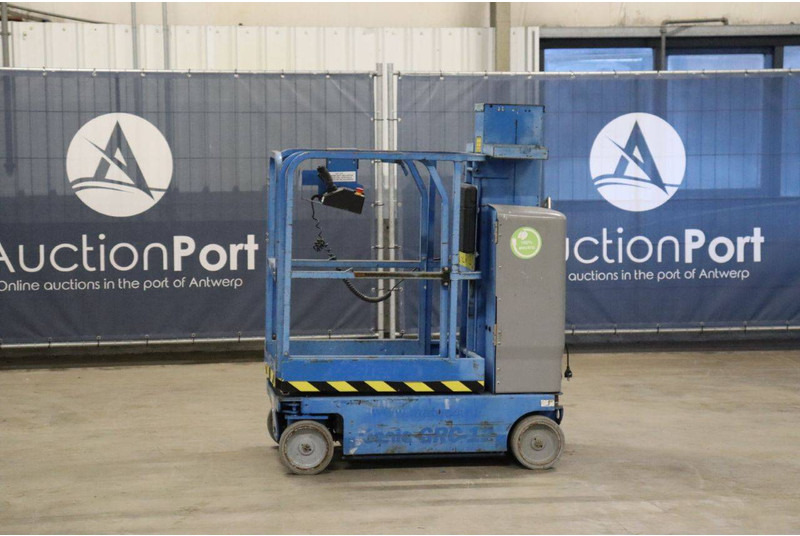 Genie GRC-12 - Vertikální sloupový výtah: obrázek 1 Genie GRC-12 - Vertikální sloupový výtah: obrázek 1