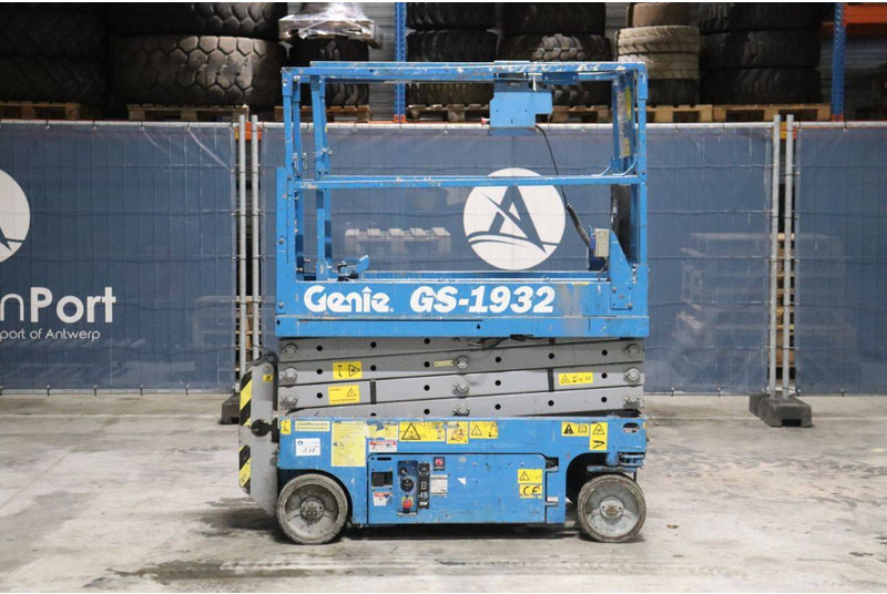 Genie GS-1932 - Nůžková plošina: obrázek 2 Genie GS-1932 - Nůžková plošina: obrázek 2