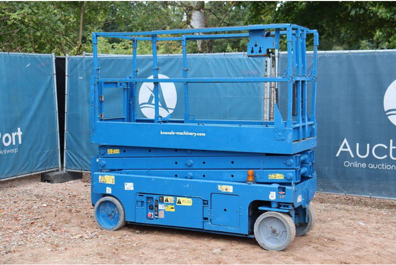 Genie GS-2032 - Nůžková plošina: obrázek 3 Genie GS-2032 - Nůžková plošina: obrázek 3