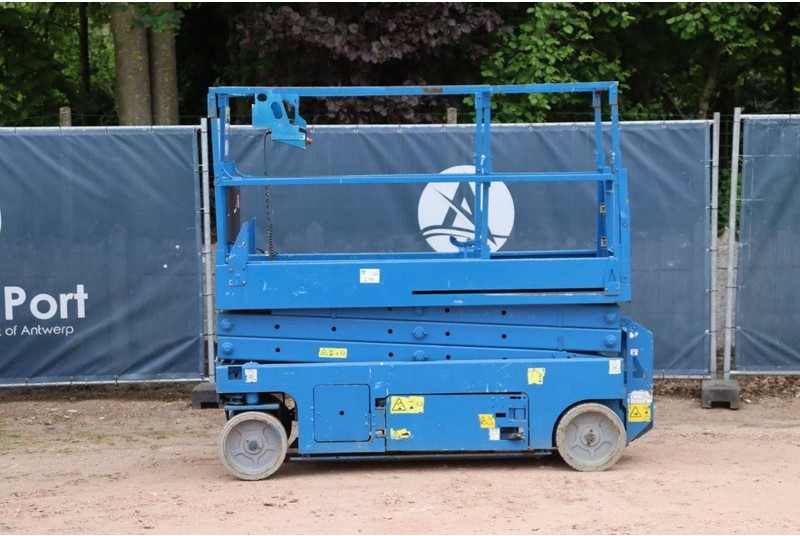 Genie GS-2032 - Nůžková plošina: obrázek 2 Genie GS-2032 - Nůžková plošina: obrázek 2