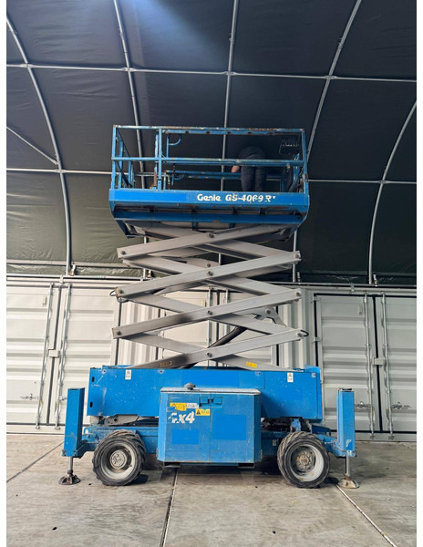 Nůžková plošina Genie GS-4069: obrázek 9