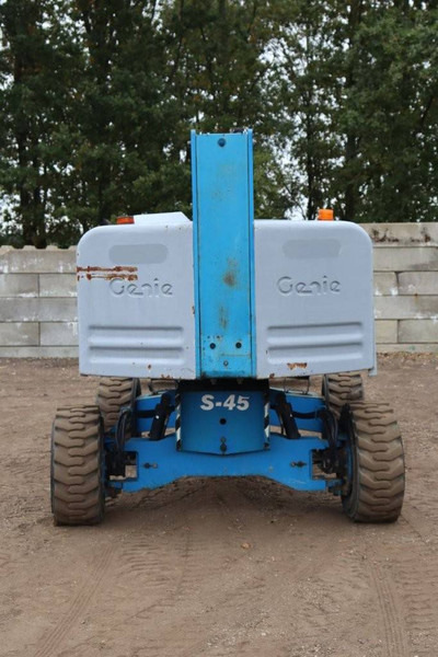 Genie S-45 - Teleskopická plošina: obrázek 5 Genie S-45 - Teleskopická plošina: obrázek 5