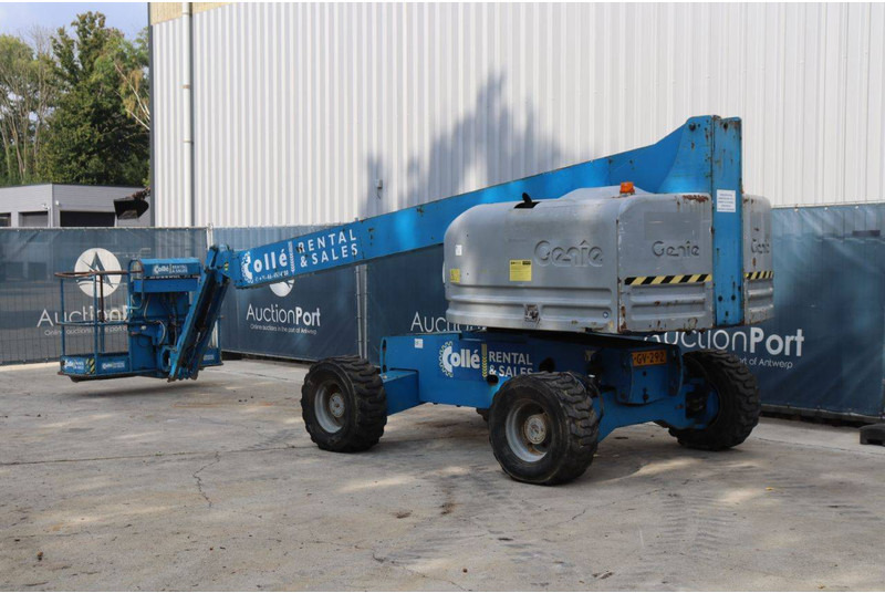 Genie S45 - Kloubová plošina: obrázek 4 Genie S45 - Kloubová plošina: obrázek 4