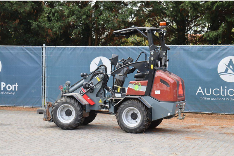 Giant G2200E X-TRA - Kolový nakladač: obrázek 3 Giant G2200E X-TRA - Kolový nakladač: obrázek 3