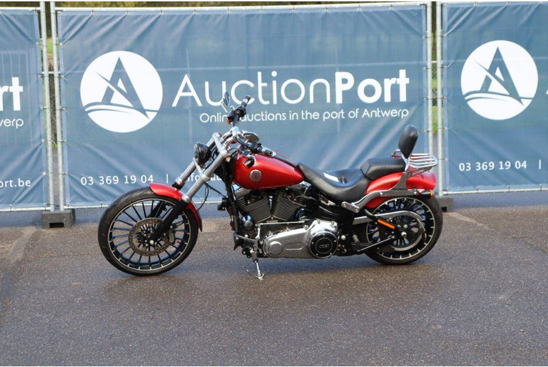 Harley-Davidson Breakout - Motocykl: obrázek 1 Harley-Davidson Breakout - Motocykl: obrázek 1
