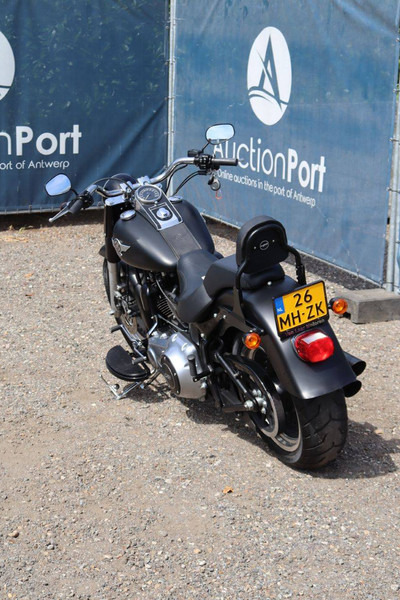 Harley-Davidson FAT BOY LO/SPECIAL - Motocykl: obrázek 4 Harley-Davidson FAT BOY LO/SPECIAL - Motocykl: obrázek 4