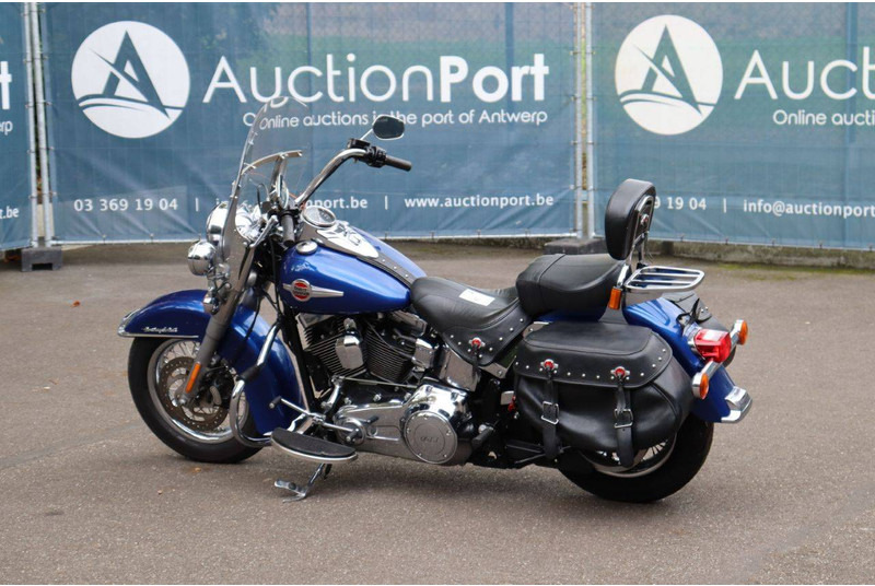 Harley-Davidson Heritage Softail Classic - Motocykl: obrázek 3 Harley-Davidson Heritage Softail Classic - Motocykl: obrázek 3