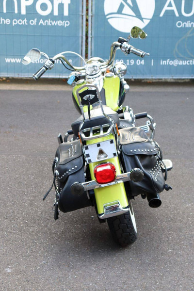 Harley-Davidson Heritage Softail Classic - Motocykl: obrázek 5 Harley-Davidson Heritage Softail Classic - Motocykl: obrázek 5