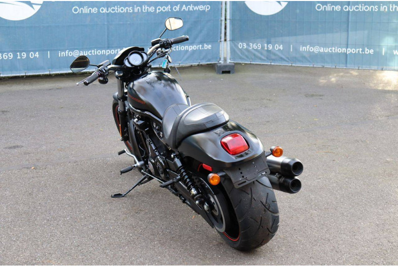 Harley-Davidson Night Rod Special - Motocykl: obrázek 4 Harley-Davidson Night Rod Special - Motocykl: obrázek 4