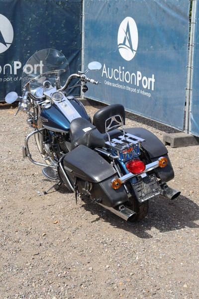 Harley-Davidson Road King - Motocykl: obrázek 4 Harley-Davidson Road King - Motocykl: obrázek 4