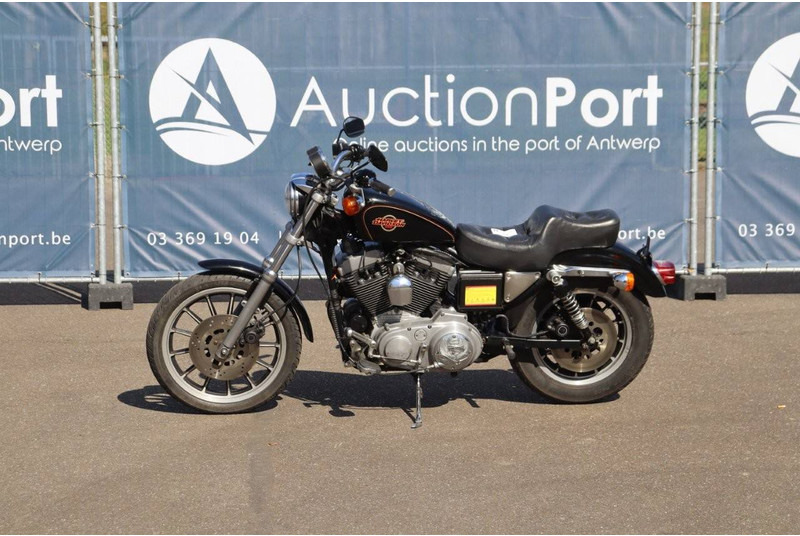 Harley-Davidson SPORTSTER XL 1200 - Motocykl: obrázek 1 Harley-Davidson SPORTSTER XL 1200 - Motocykl: obrázek 1